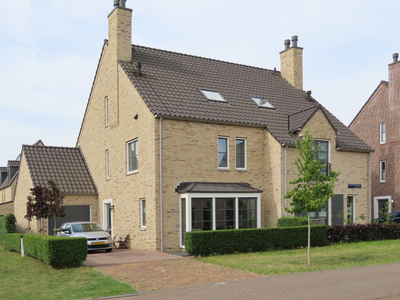 915106 Gezicht op de woning Bloemenkelderlaan 2 in de nieuwbouwbuurt Haarzicht te Vleuten (gemeente Utrecht).
